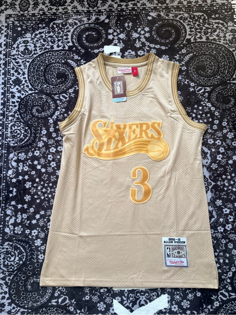 Allen Iverson Mitchell & Ness Hardwood 76ers Gold Jersey Size Men Small